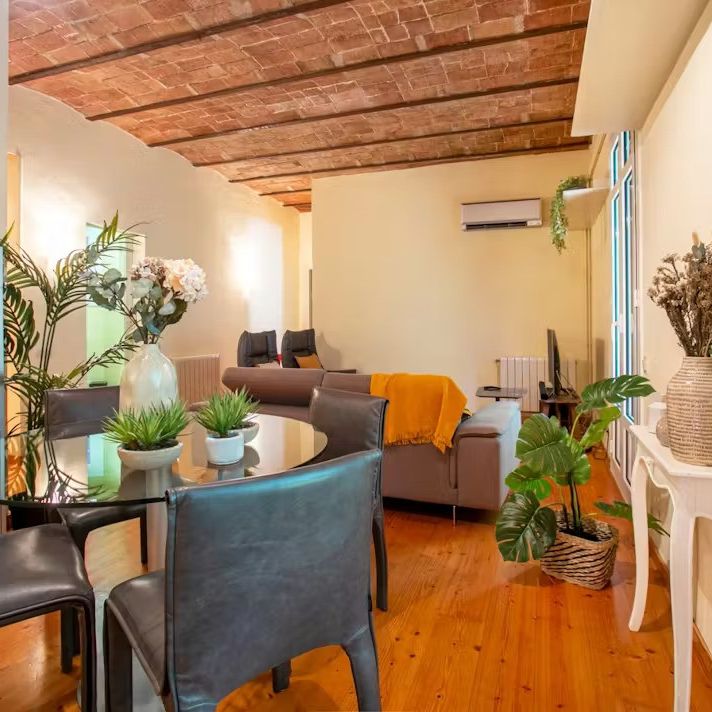 Carrer de Bailèn, Barcelona, Catalonia 08037 - Photo 1