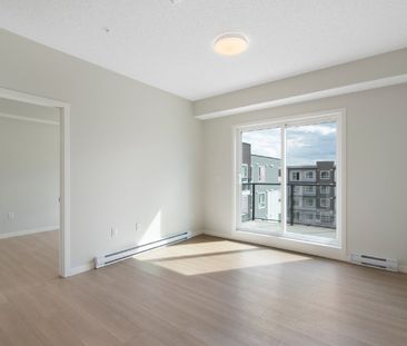 2416-33 Carringham Gate Nw - Photo 1