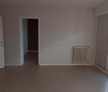 F2 en rez-de-chaussée rue Eugène Maës - Photo 5