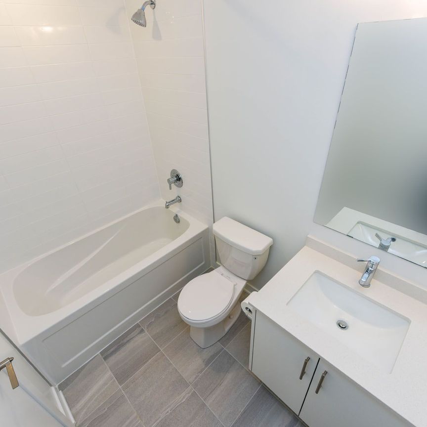 For Lease - 1440 Clarriage Court Unit# 407, Milton, Ontario - Photo 1