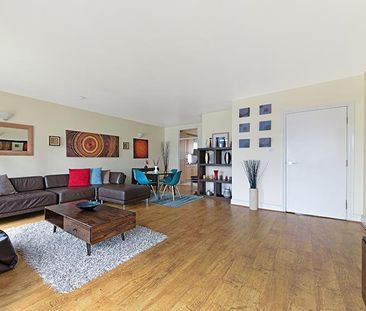 2 bedroom flat to rent - Photo 3