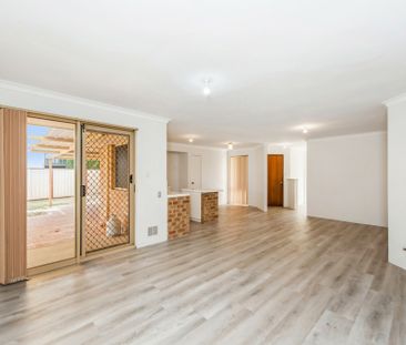 Spacious Coastal Family Home with Multiple Living Areas. - Photo 3