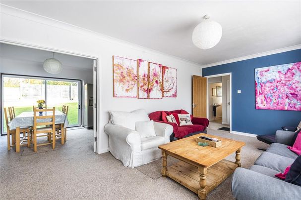 4 bedroom detached house to rent - Photo 1