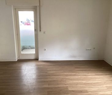 Top-Sanierte 3-Zimmer-Erdgeschosswohnung-Hochparterre mit Balkon nähe Bahnhof! - Photo 5