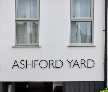 Ashford Road, Eastbourne - Photo 1