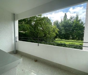 Schöne, renovierte 3-Zimmer-Wohnung mit Balkon! - Photo 1