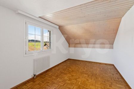 Spacious apartment with two-story view - Photo 5