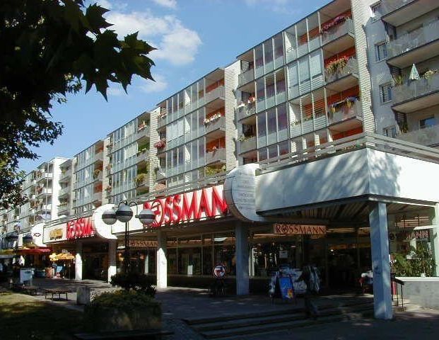 Familienfreundliche 4-Zimmer-Wohnung mit Balkon - Photo 1