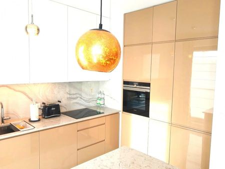 PORT PRASKI Z GARAŻEM 50 m² - Zdjęcie 4