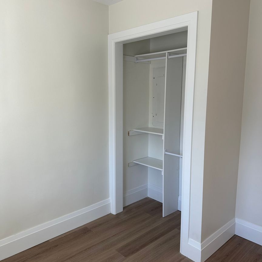 For Lease - 659 Vaughan Road Unit# 2, Toronto, Ontario - Photo 1
