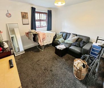 3 bedroom apartment to rent - Photo 1