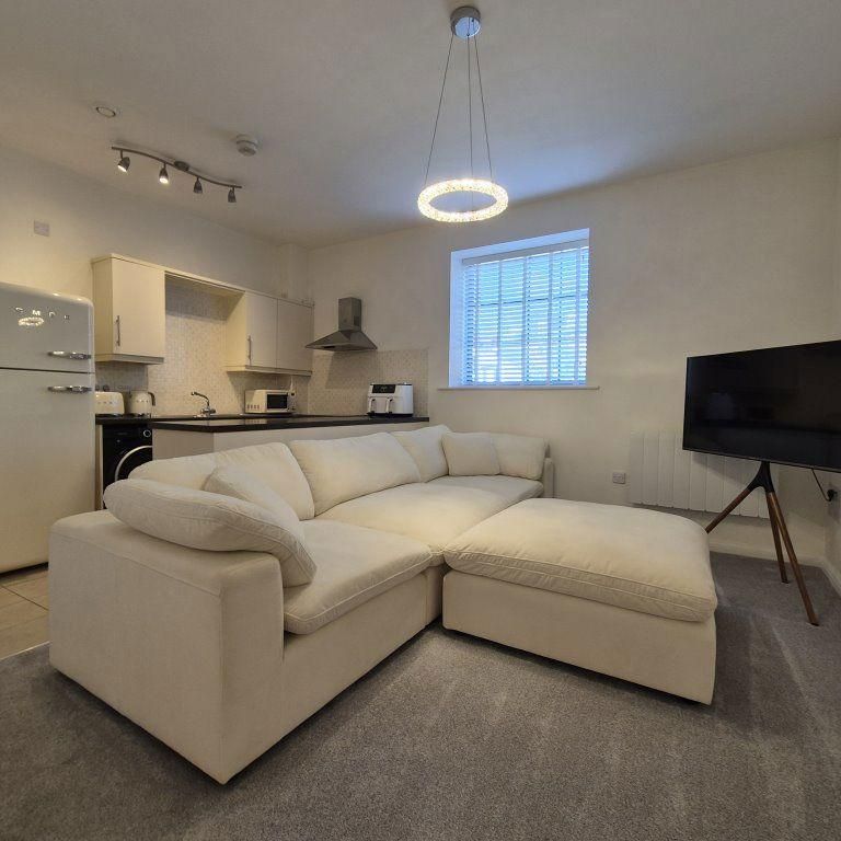 2 bedroom apartment to rent - Photo 1