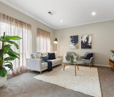 Bright, Modern & Moments from Goodwood Road - Photo 5