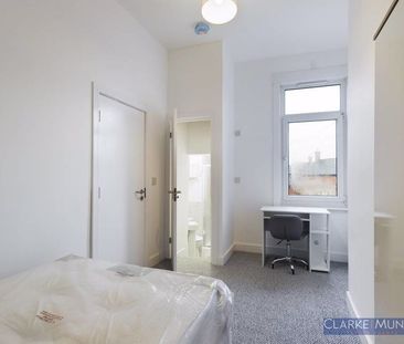 Borough Road Room 3, Middlesbrough - Photo 6