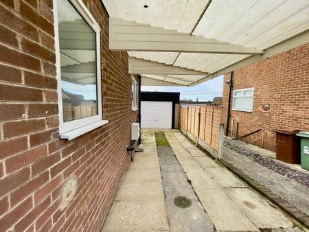 3 bedroom semi-detached house to rent - Photo 3