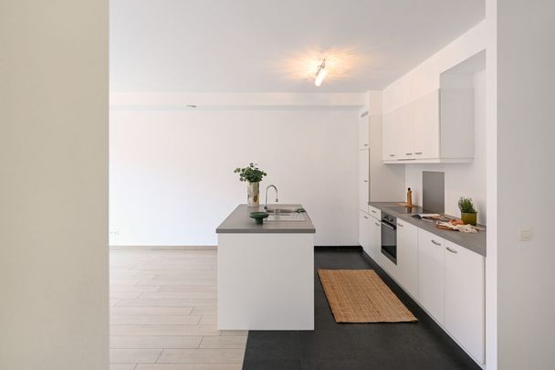 Lichtrijk appartement met terras in Borsbeek - Foto 1