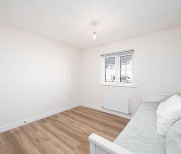 4 bedroom detached house to rent - Photo 6