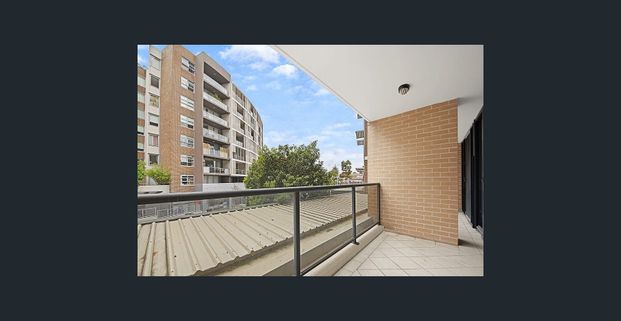 Resort Style Three Bedroom Apartment - Photo 1