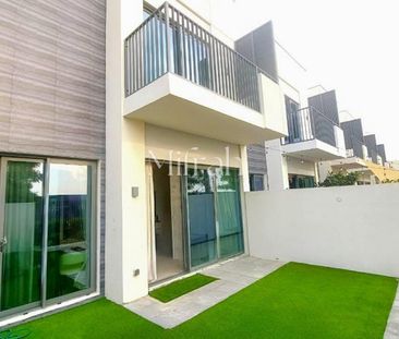 Single Row + Maid | Private Garden | Vacant Soon - Photo 6