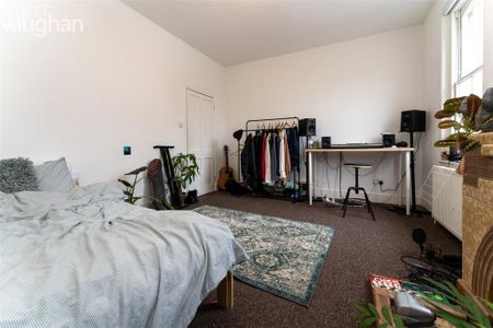 5 bedroom end of terrace house to rent - Photo 3