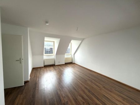 Traumhafte 3-Raum-Dachgeschosswohnung in ruhiger Bestlage – eine ganze Etage für Sie allein! - Foto 4