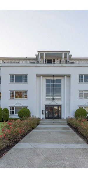 Somerset Manor - Photo 1