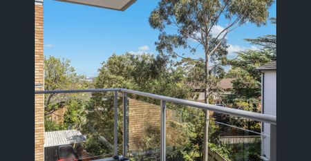 Spacious updated 2 bedroom apartment - Photo 4