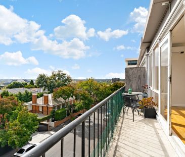 Low Maintenance Apartment In The Perfect Location! - Photo 2