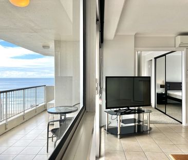 Renovated Surfers Beachside Beauty! - Photo 3