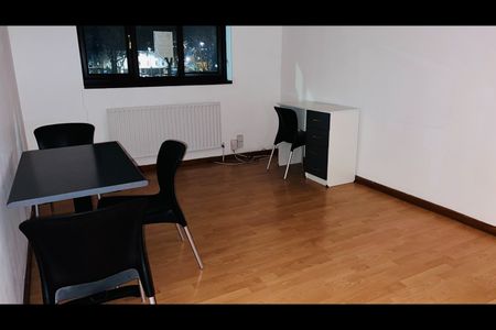 2 Bed Flat, Abbey Street, NG7 - Photo 4