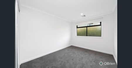 Near New Townhouse In Perfect Location! - Photo 2