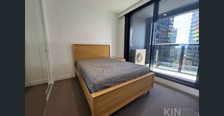 Furnished 2 Bed 1 Bath Apartment in Swanston Central - Photo 2