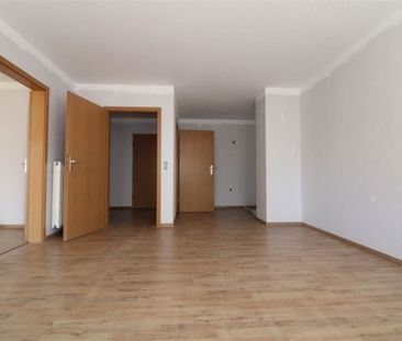 hübsche 2-Raumwohnung mit Balkon in Jößnitz - Photo 1