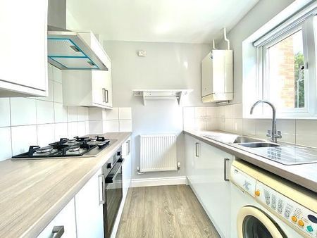 2 bedroom terraced house to rent - Photo 3