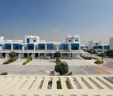 Vacant | Back to Back | Brand New - Photo 3