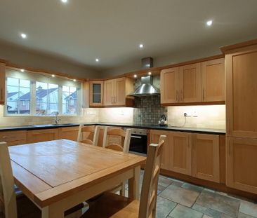 4 Bed Detached Chalet - Photo 6