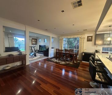 Spacious home - Photo 1