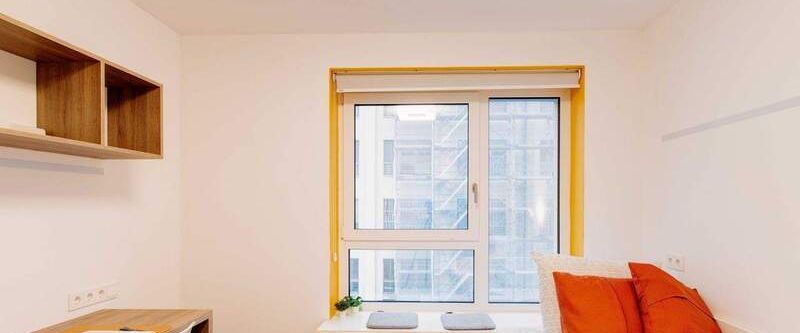 Mietrabatt - NUR FÜR STUDENTEN - Vollständig möbliertes Privatzimmer in einer 3-er WG - Photo 1