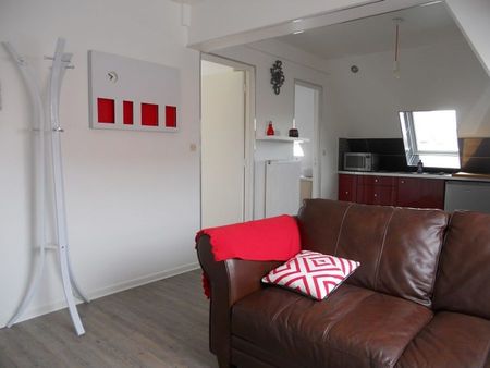 CHARMANT T2 PROCHE CENTRE VILLE - Photo 2