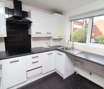 2 BED Flat To rent - Photo 2