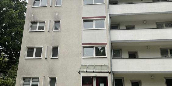 Demnächst frei! 2-Zimmer-Wohnung in Düsseldorf Garath mit Balkon - Photo 3