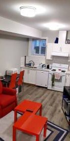 1 bedroom basement suite - Photo 1