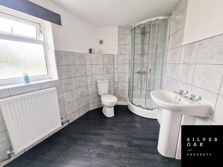 2 bedroom end of terrace house to rent - Photo 5