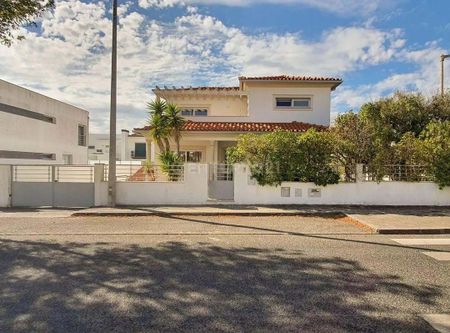 Nazaré, Leiria - Photo 4