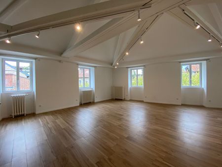 Location Appartement 5 pièces 143m² BESANCON 25000 - Photo 4