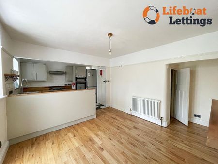 2 bedroom semi-detached house to rent - Photo 3