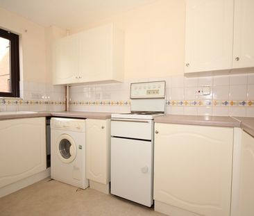 Oriental Road, Woking - Photo 4