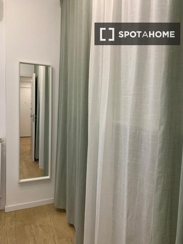 milan, Lombardy 20158 - Photo 5