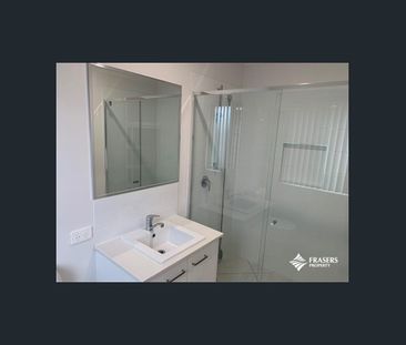 Spacious 3 Bedroom home. - Photo 6