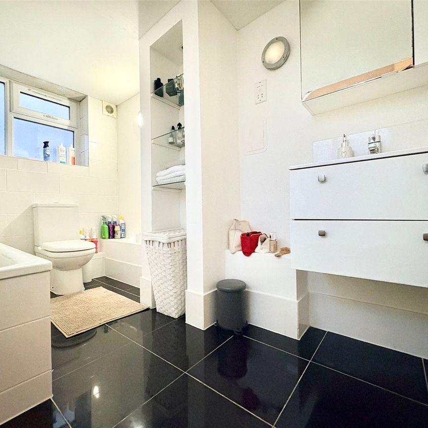 London Road, Kingston upon Thames, KT2 6NH - Photo 1